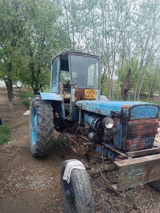 Traktor t28 sotiladi. Manzil Shofirkon