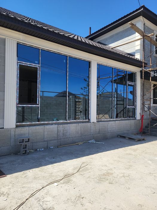 Алюминиевый окна, двери,перегародки