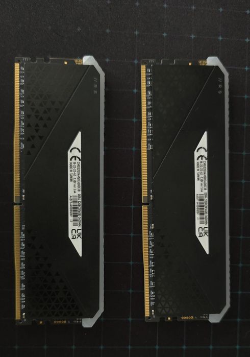 Kit Ram Corsair Vengeance RGB 32GB