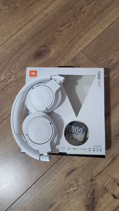 Наушники JBL tune 760nc