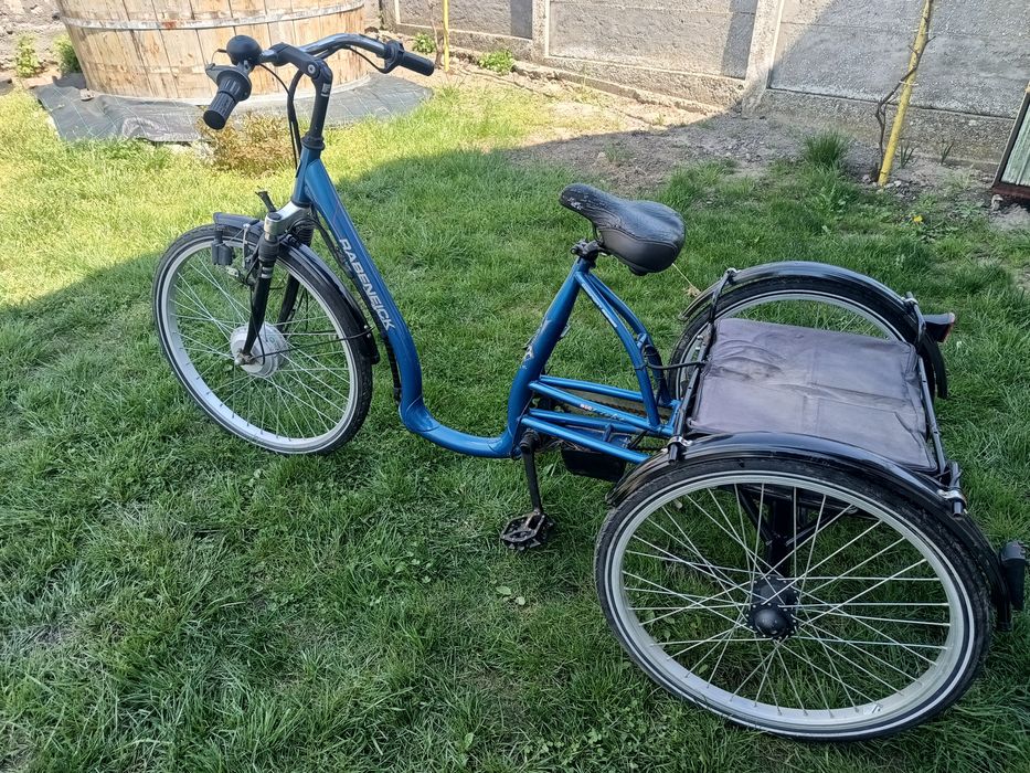 Bicicletă triciclu cu baterie