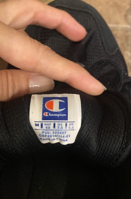 Мъжки маратонки-Champion-размер 40!