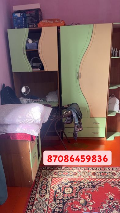 Детский кровать шкафымен сатылады.