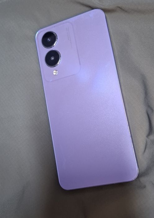 Vivo y17s 128gb.