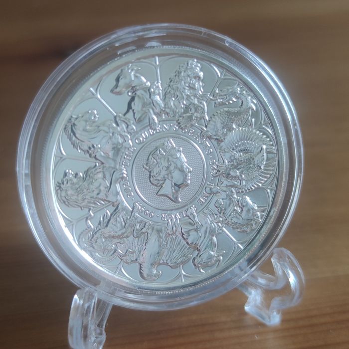 Монета серебряная