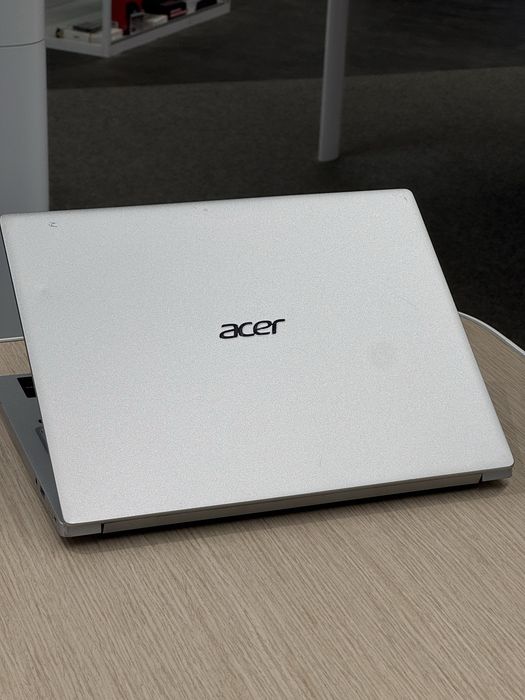 Ultrabook Acer Swift3 i7 10th 2k display carcasa aluminiu