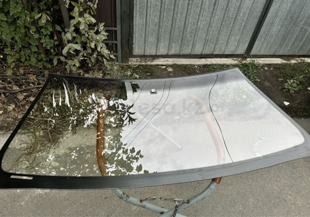 Лобовое стекло Toyota Prado 120