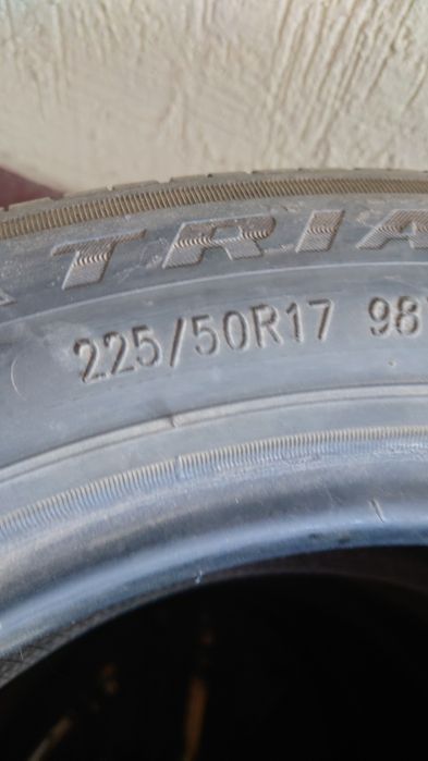 Продам летние шины Triangle 225/50/17