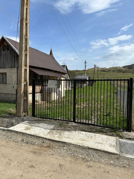 Vand casa in sat Bociu