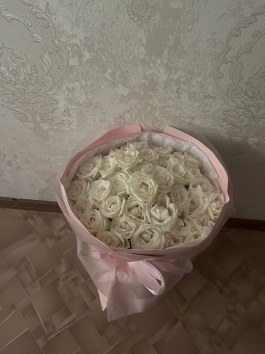 Розы белые 35шт