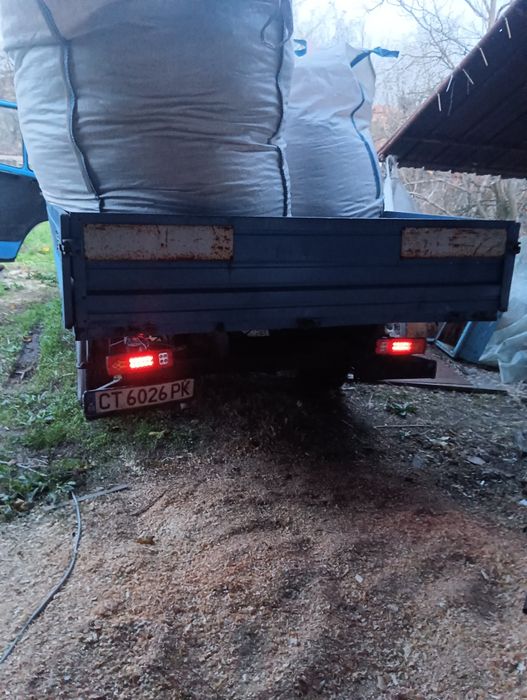 Бордови бус mercedes 208 d