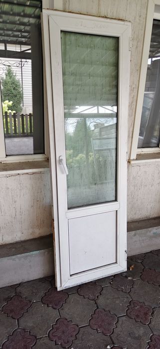 Дверь 67/206 пластик