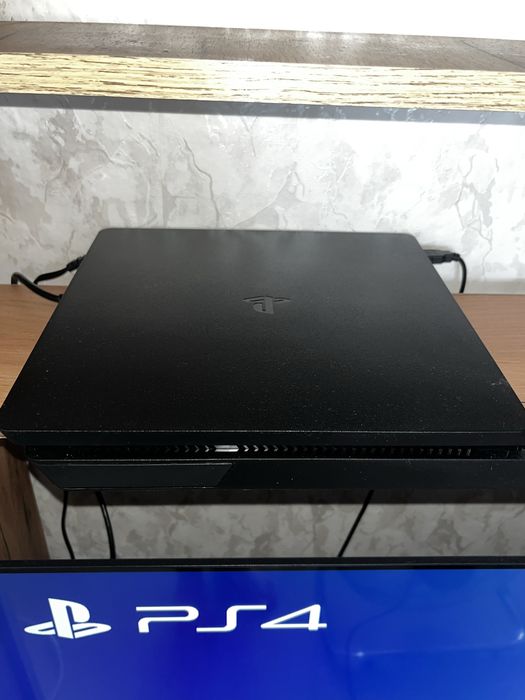 PlayStation 4 Slim