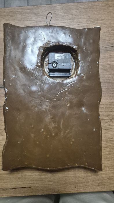 Ceas de perete mare, design elegant Mecanism functional (necesită ace