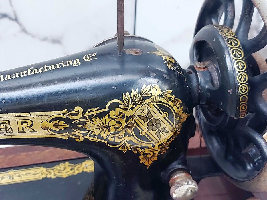 Продавам шевна машина СИНГЕР уникат за колекция !