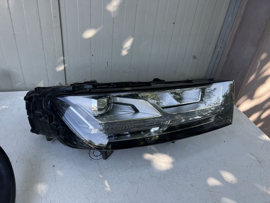 Far dreapta Audi Q7 4M full led matrix