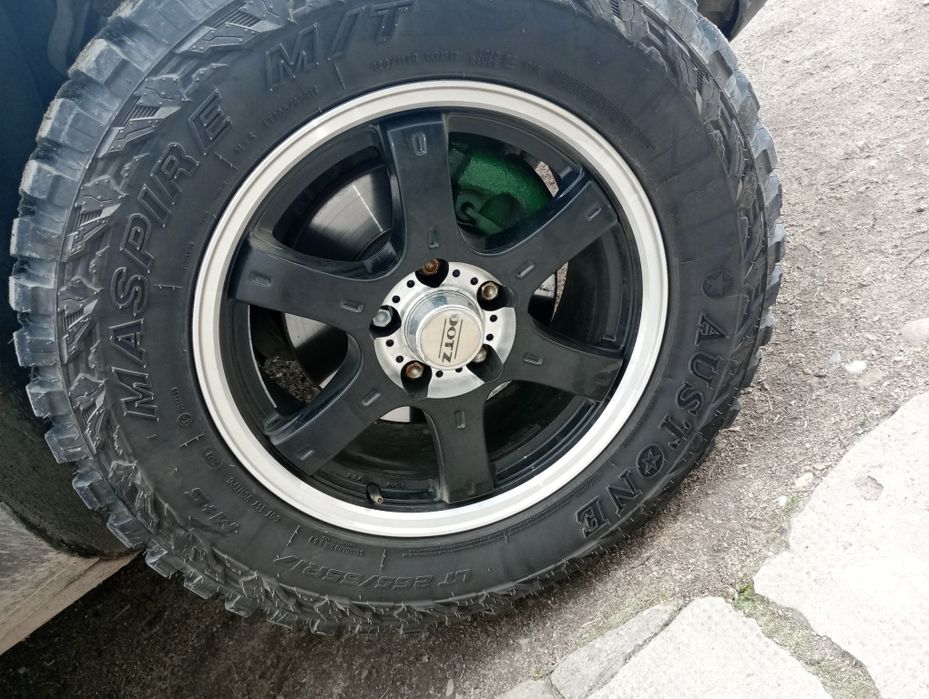 Vând 4 cauciucuri Austone