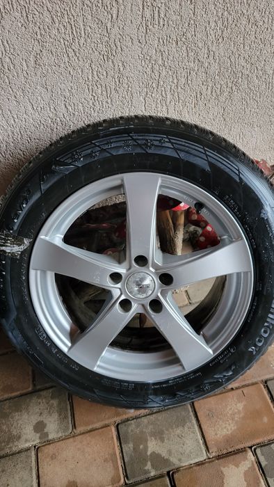 Jante R17 + cauciucuri de iarna Hankook 215/60/R17 VW Tiguan,Audi,Skod