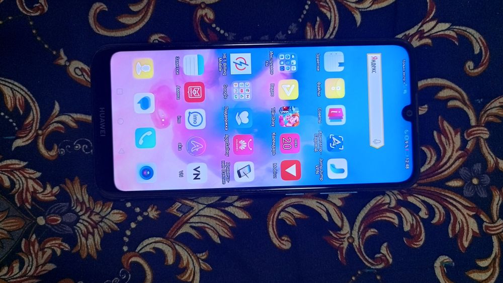 HUAWEI y 62019...