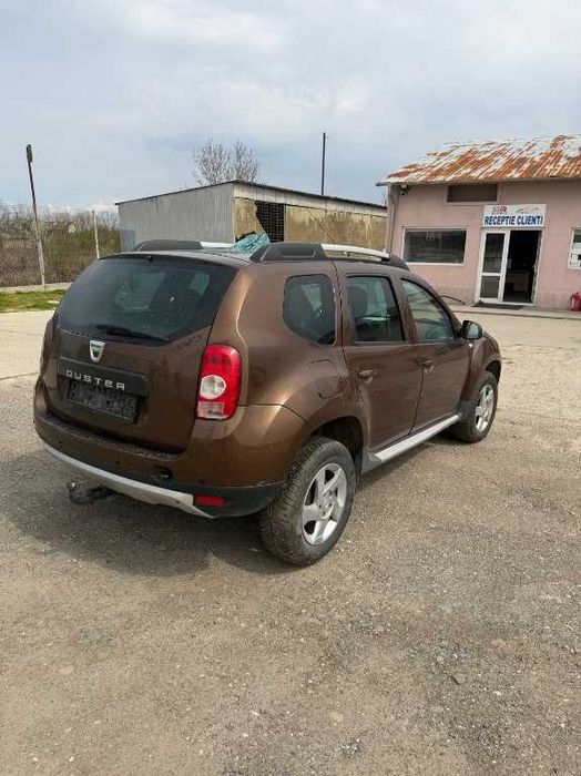 Dezmembrari Dacia Duster 2012 SUV 1598-Ansamblu stergator cu motoras