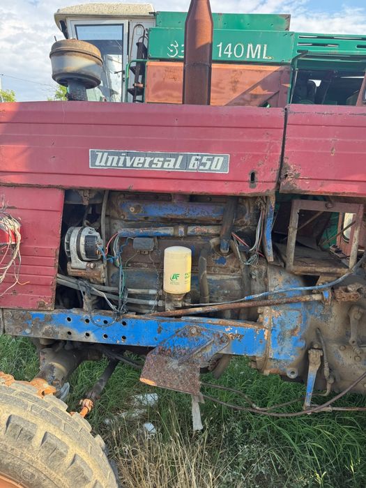 Vând tractor utb650+combinator+semănătoare
