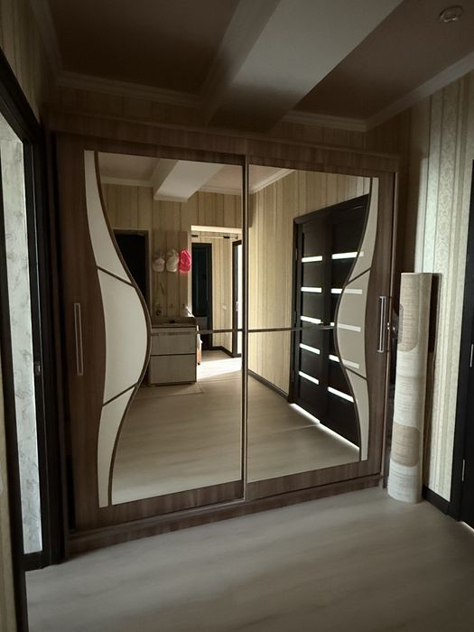 Продается шкаф, гостиная