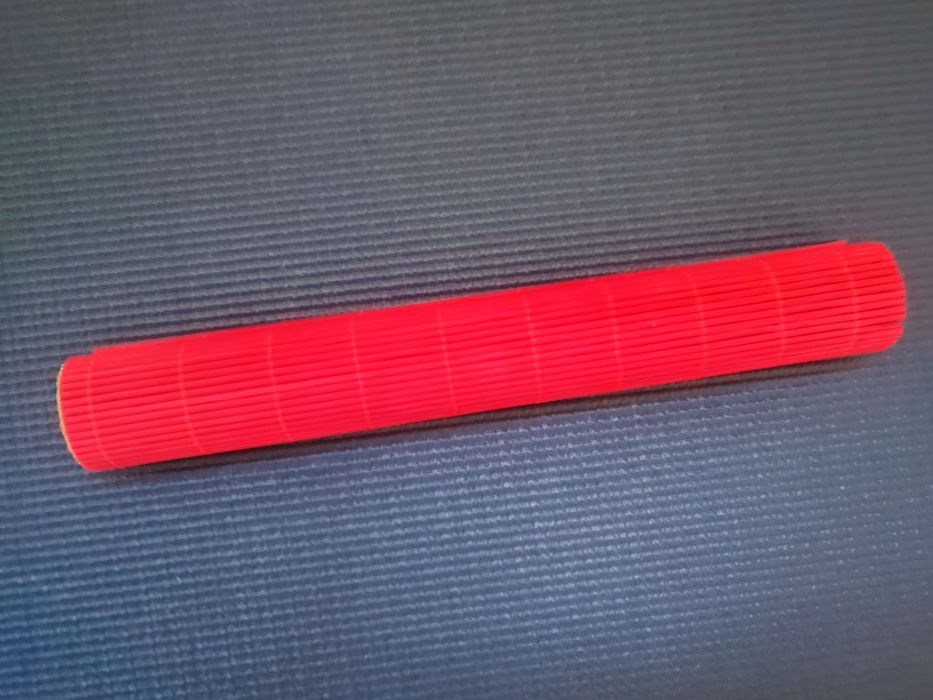 Бамбукова подложка за хранене и свиване на перфектно суши