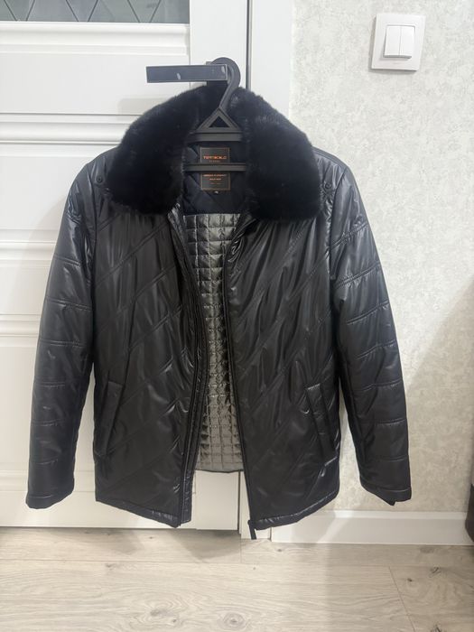 Продам зимнюю куртку