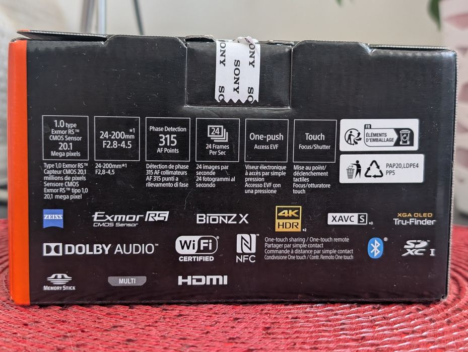 Aparat foto compact Sony RX100 VI nou