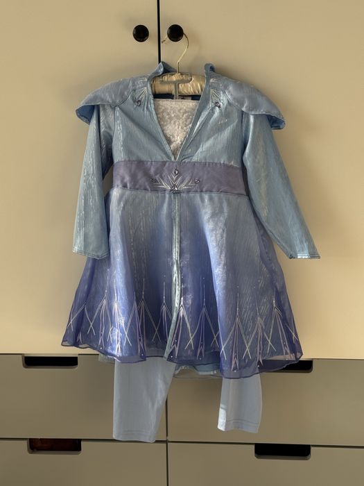 Продам костюм для девочки FROZEN