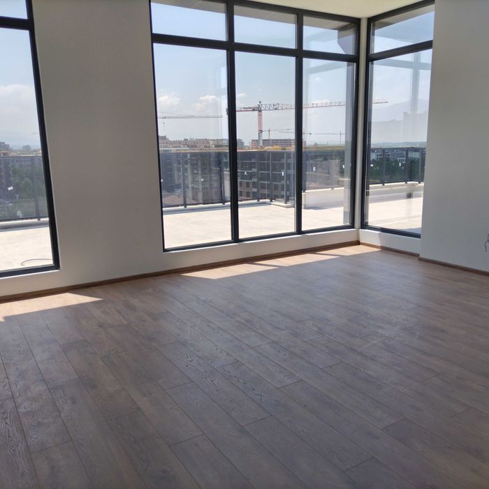 Продава се Тристаен апартамент в Пловдив, Христо Смирненски - 113 кв.м за 2080 €/кв.м - Снимка #2