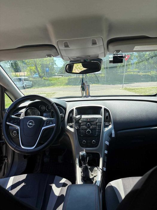 Vand Opel Astra J 1.7 CDTI 2010