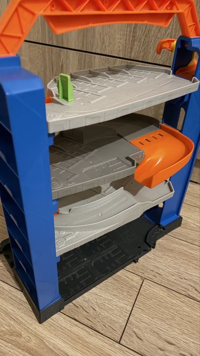 2 писти Hot Wheels