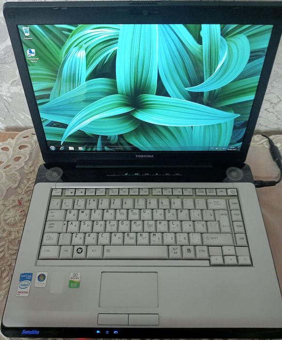 Toshiba A200 рабочий ноутбук/Noutbuk