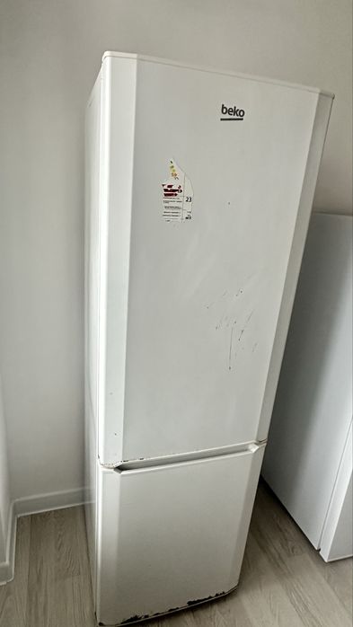 Холодильник bekо.