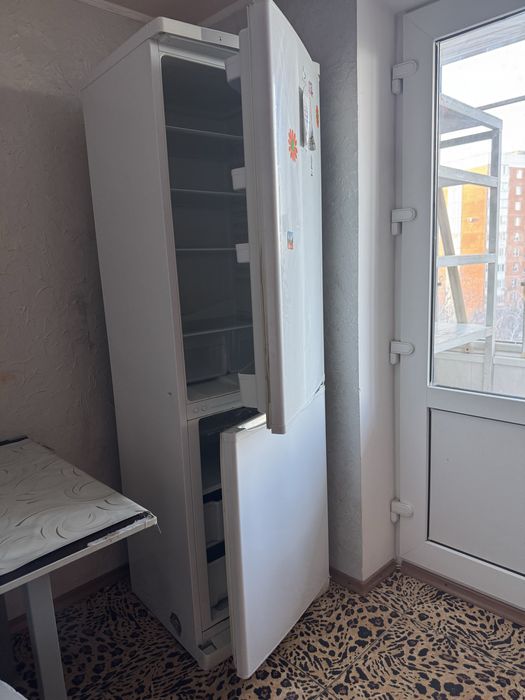 Продам холодильник.