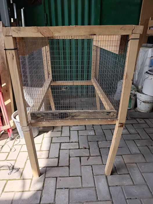 Клетка для птиц, кроликов.