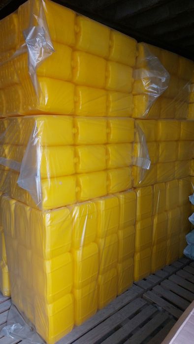 Канистры новые 5 и 10 литров