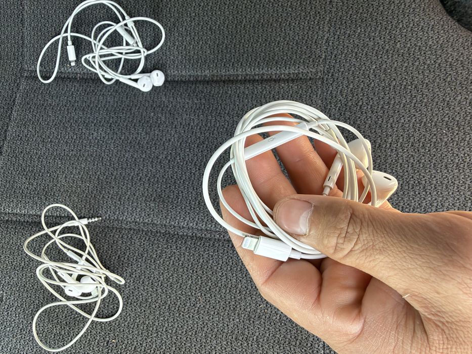 Наушник iPhone продам original