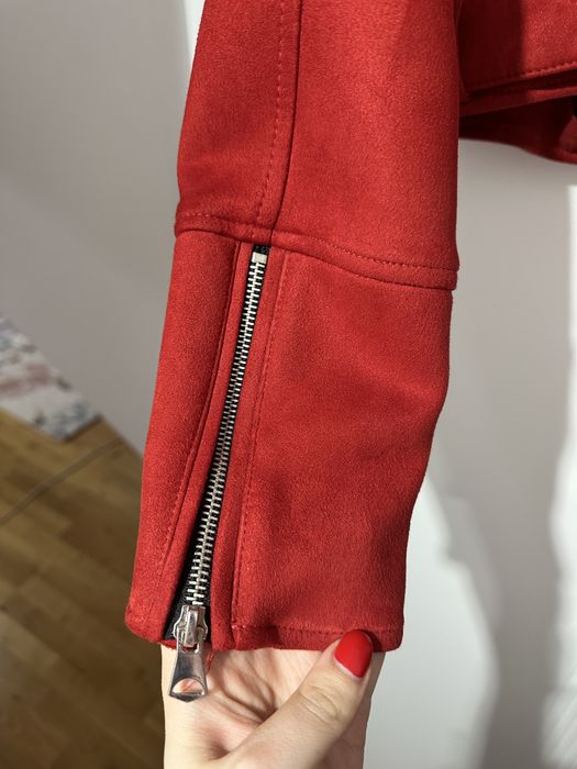 Geaca piele intoarsa rosie Pull&Bear