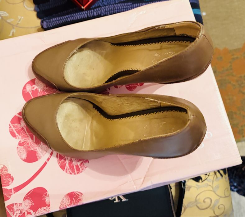 Отдам даром туфли