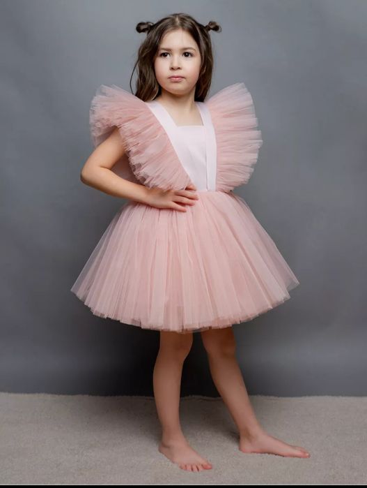 Продам платье нарядное детское