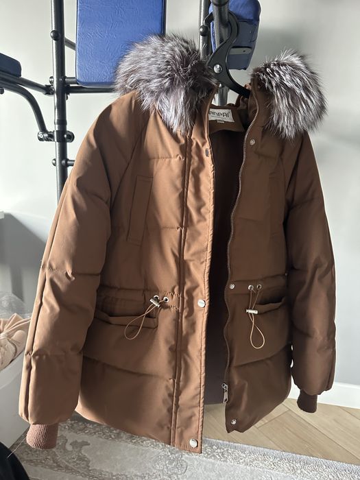 Продам зимнюю куртку М размер