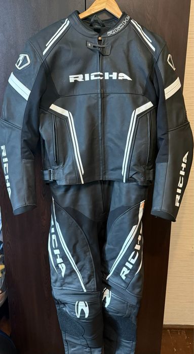 Неразличен от НОВ Кожен Мото екип  Richa