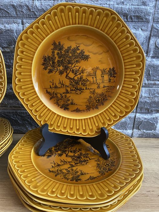 Винтидж испанска керамика чинии