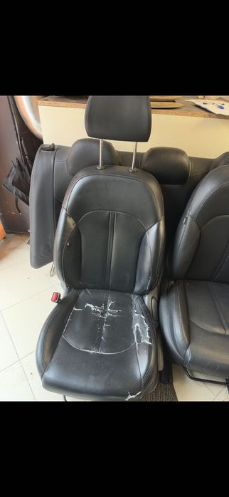 Седалки за Kia K5 2019 – кожен салон (частично с дефект)