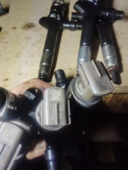 Injector Mazda 6 2.0d 250lei buc