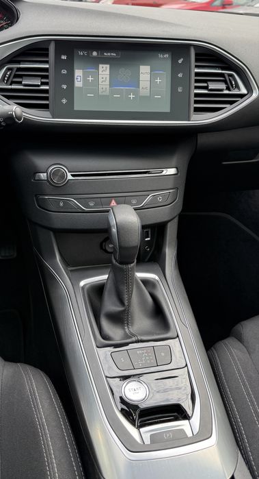 Peugeot 308 - Automat - 2.0 Diesel - Hatchback