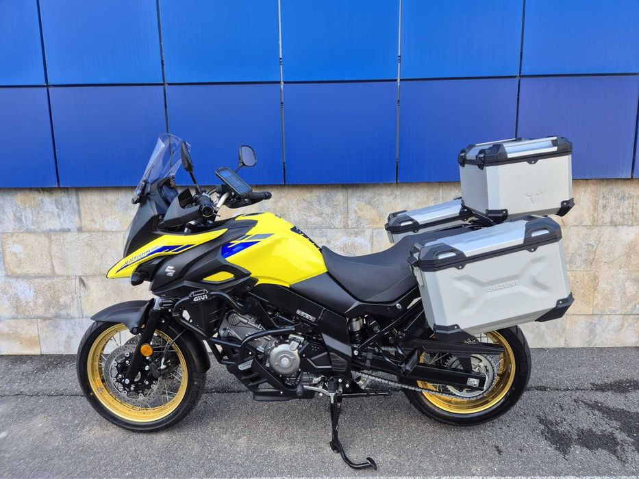Suzuki V-Strom 650 XT ABS 4850 KM!! ~ Garantie ~ Rate FIXE ~