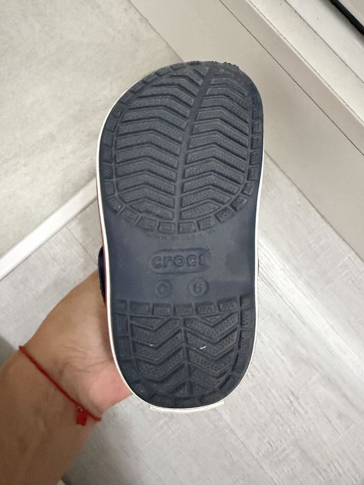 Продам детские  Кроксы